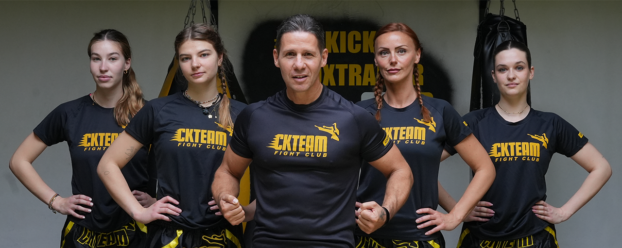 kteambonn-kickboxen-kick-frauen-header-trainer-neu ckteambonn-kickboxen-kick-frauen-header-trainer-fixed